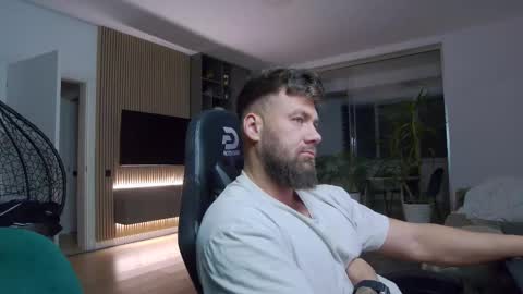 Erik online show from 03/09/25, 07:59