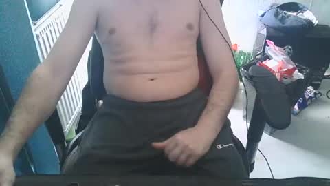 Snapshot of enriquexxx21xxx chatting on 10/10/25, 11:42 enriquexxx21xxx online show from 10/10/25, 11:42