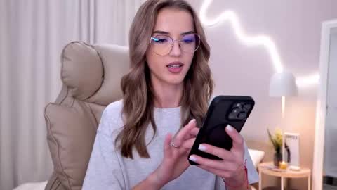 entya online show from 11/03/25, 06:58