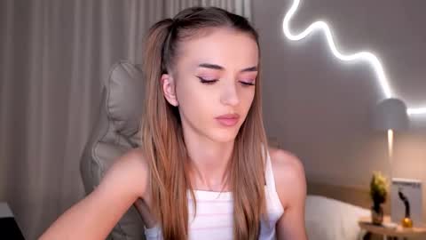 entya online show from 11/13/25, 07:07