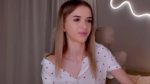 entya online show from 02/08/26, 06:50