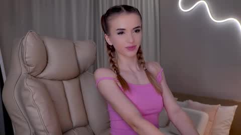 entya online show from 02/09/26, 07:34