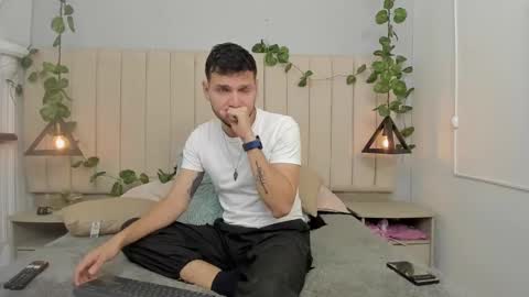 ENZO online show from 10/29/25, 02:41