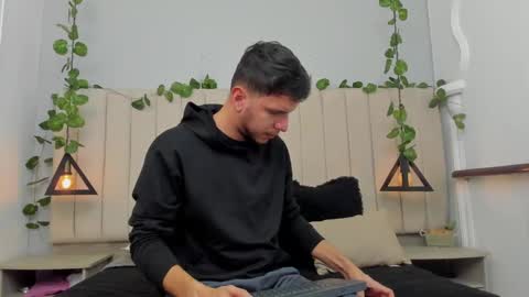 ENZO online show from 11/05/25, 02:28