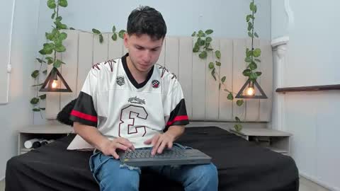 ENZO online show from 11/26/25, 02:40