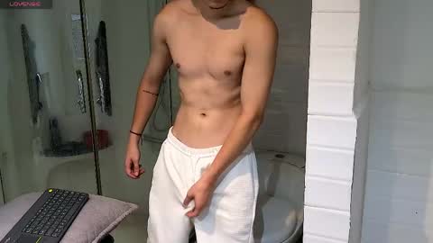 Snapshot of enzo_steel chatting on 05/11/26, 12:16 enzo_steel online show from 05/11/26, 12:16