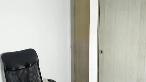 Enzo Aren online show from 11/13/25, 06:18