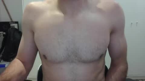 Snapshot of enzoleozi1991 chatting on 03/22/26, 08:01 enzoleozi1991 online show from 03/22/26, 08:01