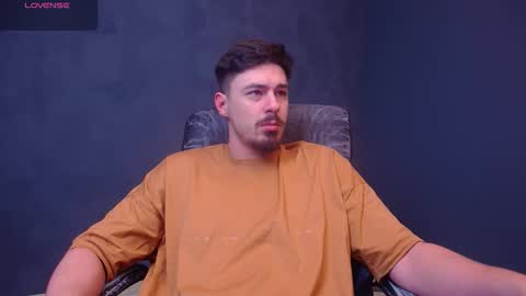 EnzoRace online show from 12/04/25, 06:01