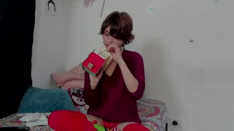 Leyla online show from 12/19/24, 11:35