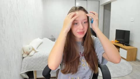 Snapshot of ephorium chatting on 01/18/25, 03:05 Renata online show from 01/18/25, 03:05