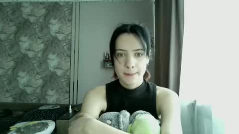 Snapshot of epifaniapaolino chatting on 02/04/26, 06:52 Lucy NEXT STREAM January 5 HNY online show from 02/04/26, 06:52