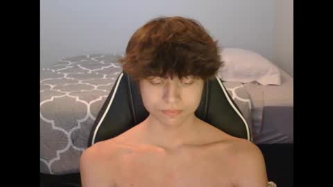 Snapshot of eprahsdahc chatting on 12/15/25, 04:17 eprahsdahc online show from 12/15/25, 04:17