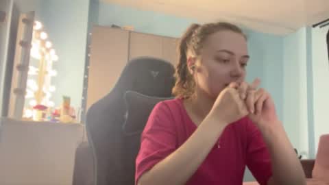 Snapshot of eracloke chatting on 03/02/26, 08:21 Lily online show from 03/02/26, 08:21