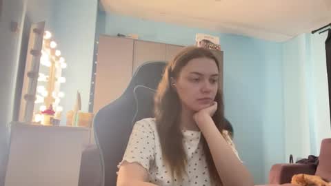 Snapshot of eracloke chatting on 03/09/26, 08:18 Lily online show from 03/09/26, 08:18