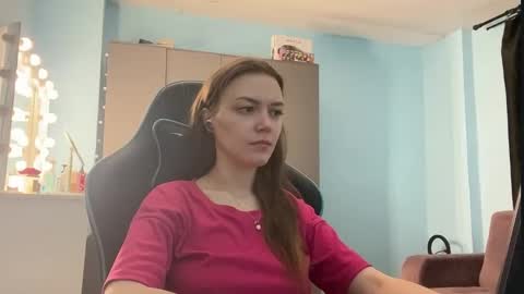 Snapshot of eracloke chatting on 03/18/26, 02:04 Lily online show from 03/18/26, 02:04