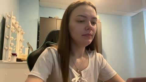 Lily online show from 04/11/26, 02:16