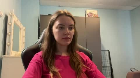 Lily online show from 05/11/26, 08:09