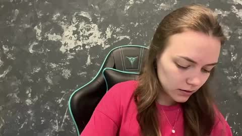 Lily online show from 05/13/26, 06:11