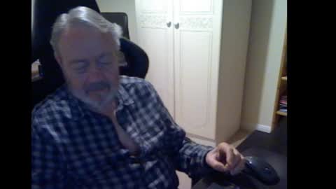 erasmus_d online show from 11/27/25, 05:15