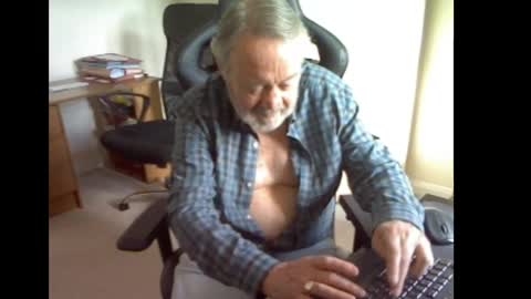 erasmus_d online show from 05/12/26, 05:10