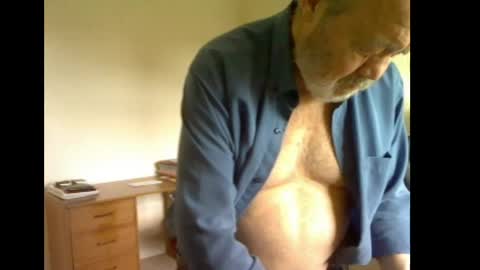 erasmus_d online show from 05/13/26, 05:10