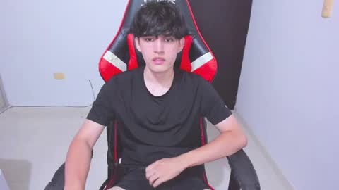 Snapshot of eren_tatakae chatting on 12/04/25, 02:10 eren_tatakae online show from 12/04/25, 02:10