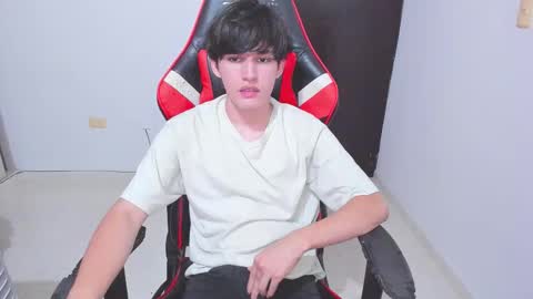 Snapshot of eren_tatakae chatting on 01/14/26, 02:50 eren_tatakae online show from 01/14/26, 02:50