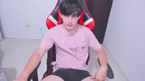 Snapshot of eren_tatakae chatting on 01/15/26, 02:38 eren_tatakae online show from 01/15/26, 02:38