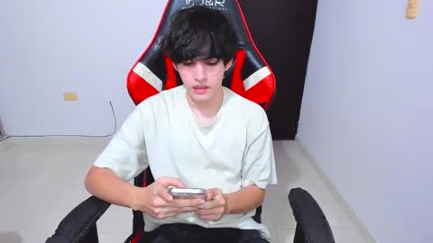 Snapshot of eren_tatakae chatting on 02/14/26, 02:30 eren_tatakae online show from 02/14/26, 02:30