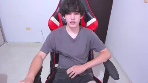 Snapshot of eren_tatakae chatting on 02/25/26, 03:38 eren_tatakae online show from 02/25/26, 03:38