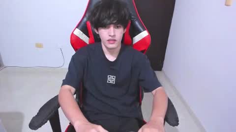 Snapshot of eren_tatakae chatting on 03/06/26, 02:52 eren_tatakae online show from 03/06/26, 02:52