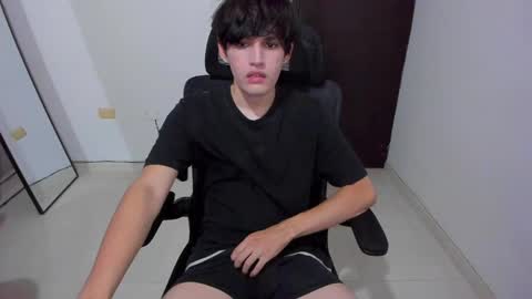 eren_tatakae online show from 05/08/26, 10:59