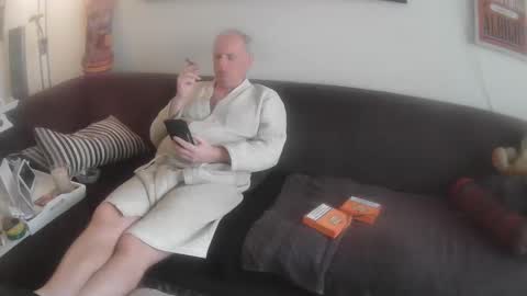 Snapshot of eric204 chatting on 02/03/25, 07:51 Eric online show from 02/03/25, 07:51