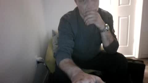 Snapshot of eric4698523103 chatting on 06/18/26, 02:34 eric4698523103 online show from 06/18/26, 02:34