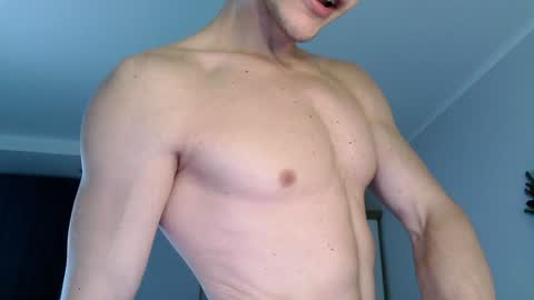 Snapshot of eric_crush chatting on 12/09/24, 03:50 Eric Crush online show from 12/09/24, 03:50