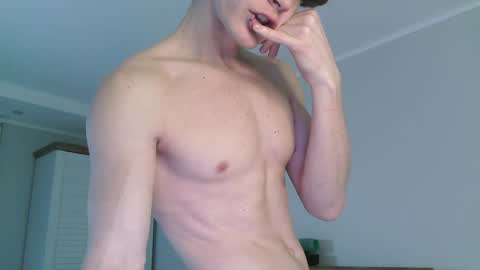 Snapshot of eric_crush chatting on 01/08/25, 03:51 Eric Crush online show from 01/08/25, 03:51