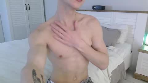 Snapshot of eric_crush chatting on 02/22/25, 03:56 Eric Crush online show from 02/22/25, 03:56