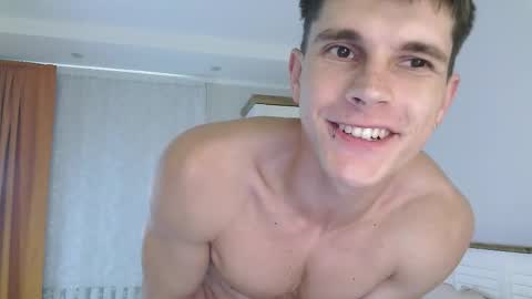 Snapshot of eric_crush chatting on 09/09/25, 04:12 Eric Crush online show from 09/09/25, 04:12