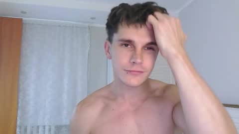 Snapshot of eric_crush chatting on 09/24/25, 04:05 Eric Crush online show from 09/24/25, 04:05