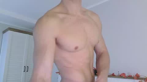 Snapshot of eric_crush chatting on 09/26/25, 04:27 Eric Crush online show from 09/26/25, 04:27