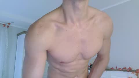 Snapshot of eric_crush chatting on 10/01/25, 04:07 Eric Crush online show from 10/01/25, 04:07