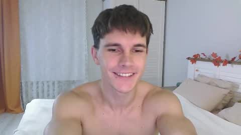 Snapshot of eric_crush chatting on 10/13/25, 03:50 Eric Crush online show from 10/13/25, 03:50
