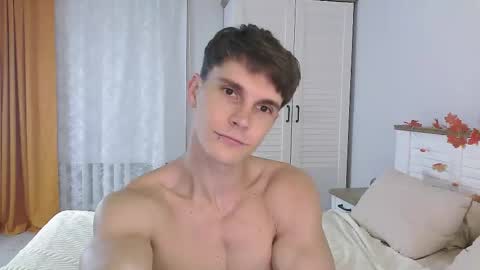 Snapshot of eric_crush chatting on 10/15/25, 04:01 Eric Crush online show from 10/15/25, 04:01
