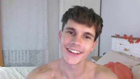 Snapshot of eric_crush chatting on 10/21/25, 04:19 Eric Crush online show from 10/21/25, 04:19