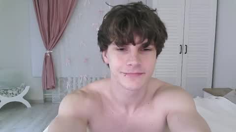 Eric Crush online show from 05/12/26, 04:20