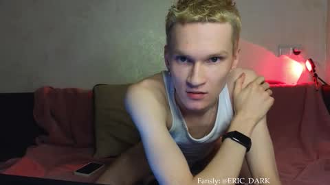 Snapshot of eric_dark chatting on 10/12/25, 06:51 Eric online show from 10/12/25, 06:51