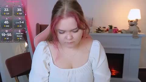 erica_love_ online show from 09/17/25, 05:42