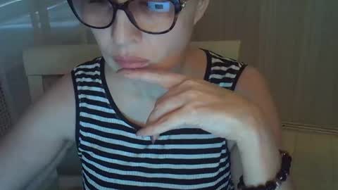 Snapshot of erica_lynn chatting on 04/15/26, 01:18 erica_lynn online show from 04/15/26, 01:18
