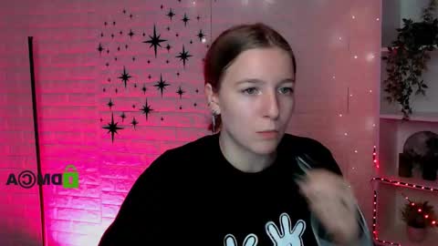 Snapshot of erica_murray chatting on 11/26/25, 10:27 erica_murray online show from 11/26/25, 10:27